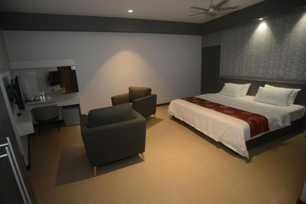 Star-Well Hotel Kuala Lipis Buitenkant foto