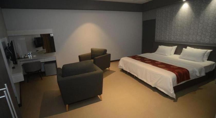 Star-Well Hotel Kuala Lipis Buitenkant foto
