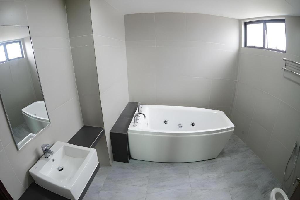 Star-Well Hotel Kuala Lipis Buitenkant foto
