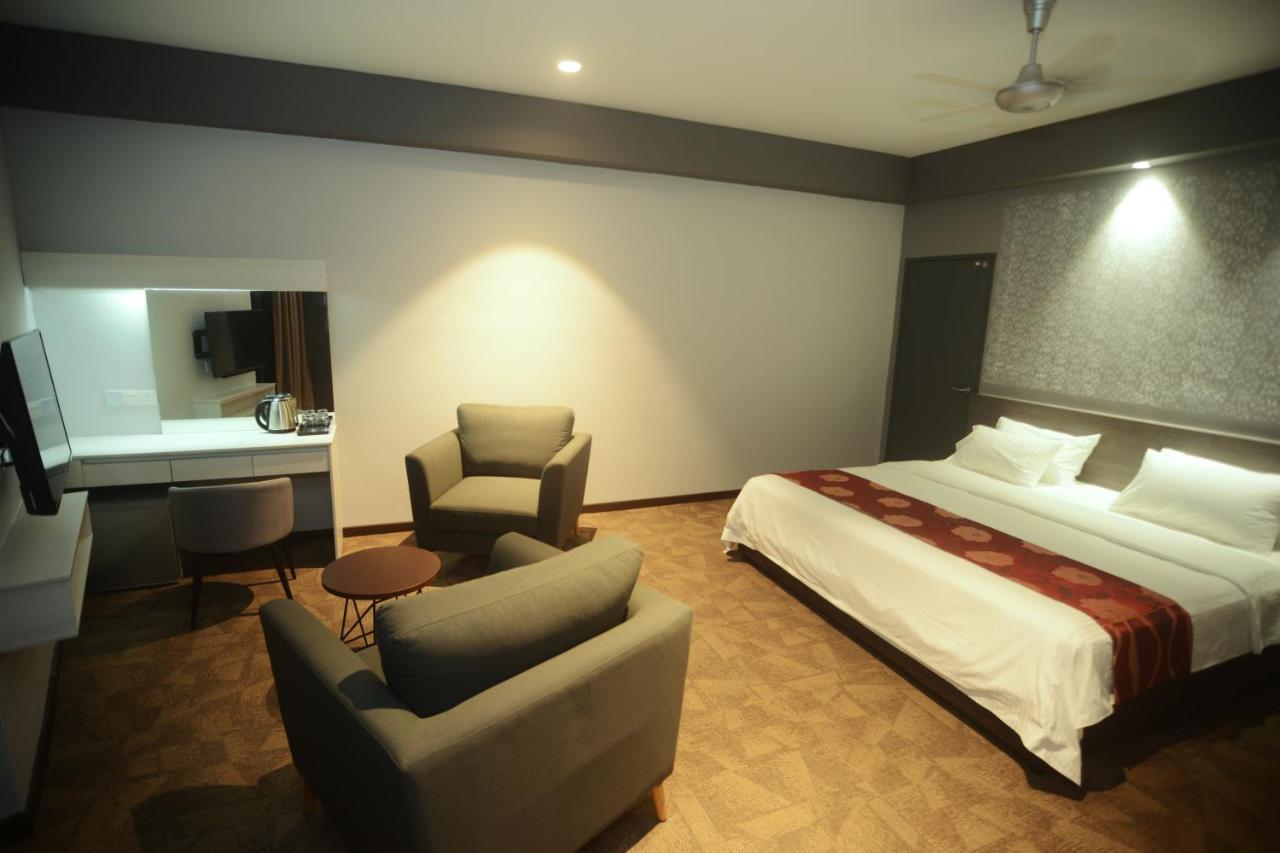 Star-Well Hotel Kuala Lipis Buitenkant foto